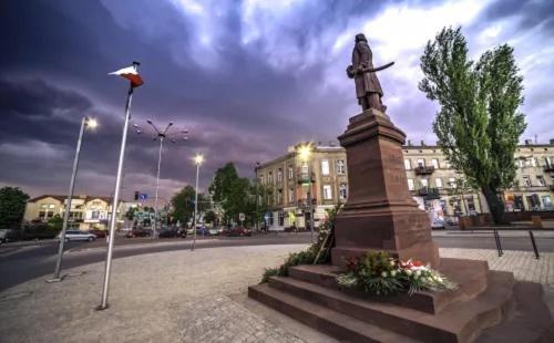 Europa22 "Apartament Delux" Z Wanna - Centrum Miasta Z Widokiem Na Staw Tomaszów Mazowiecki Exteriér fotografie